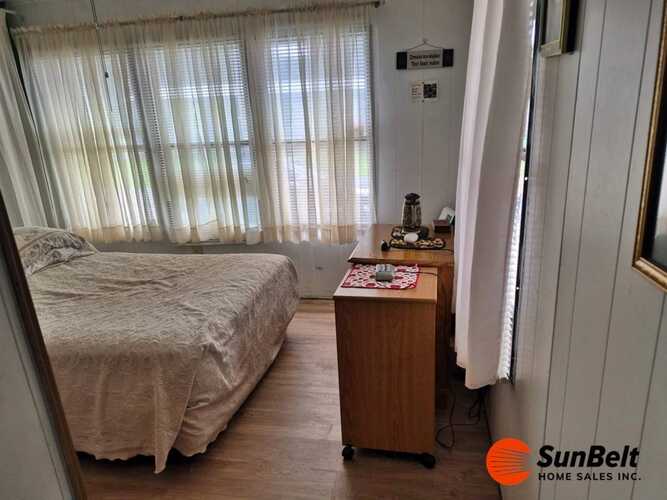 Listing Photo 12