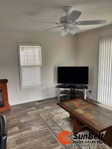 Listing Photo 10