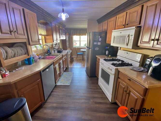 Listing Photo 5