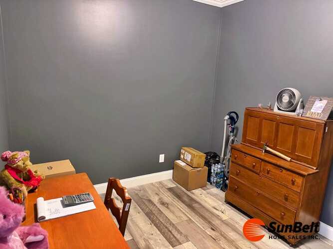 Listing Photo 16