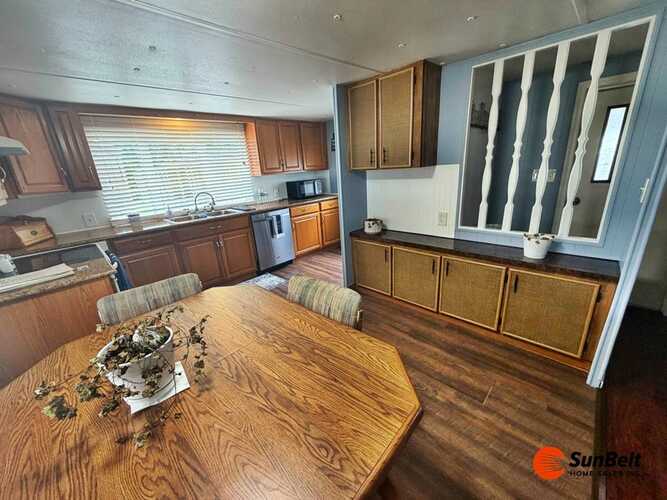 Listing Photo 8