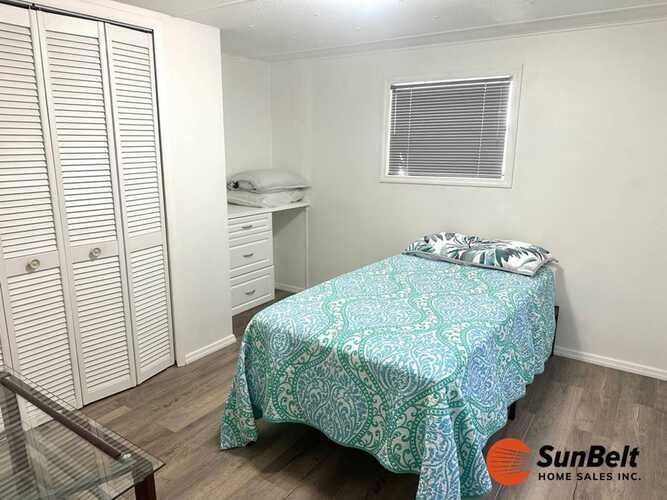 Listing Photo 8