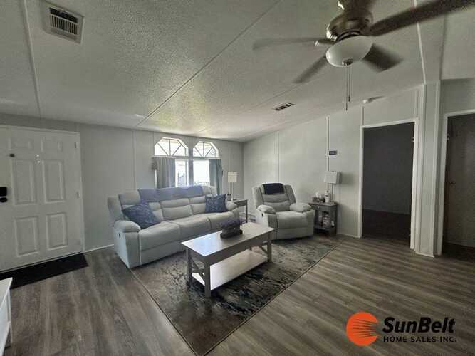 Listing Photo 16