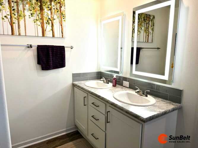 Listing Photo 12