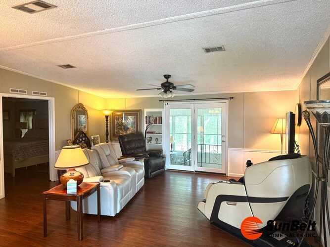 Listing Photo 7