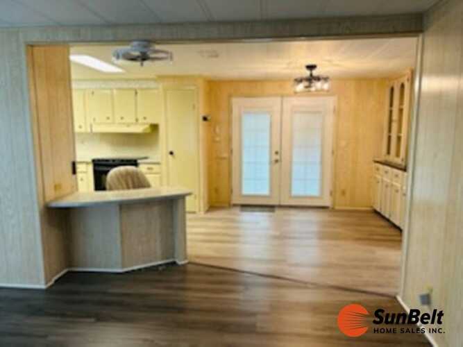 Listing Photo 10
