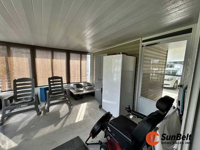 Listing Photo 12