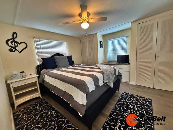 Listing Photo 12