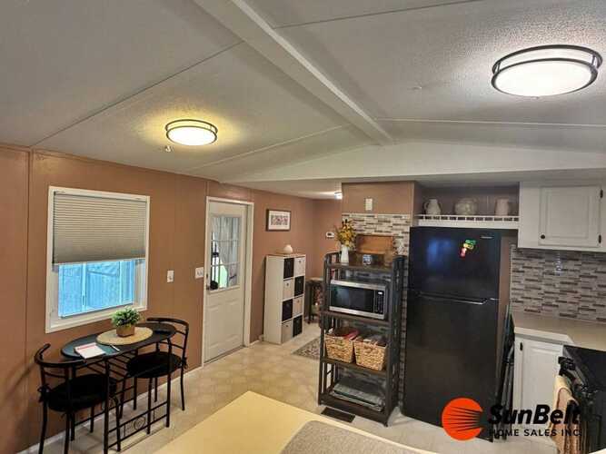Listing Photo 8