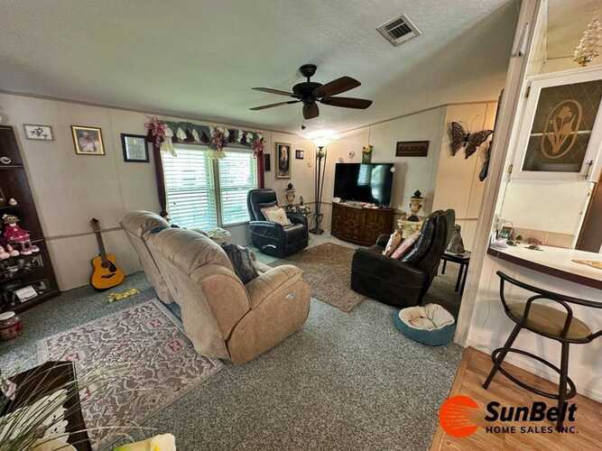 Listing Photo 10