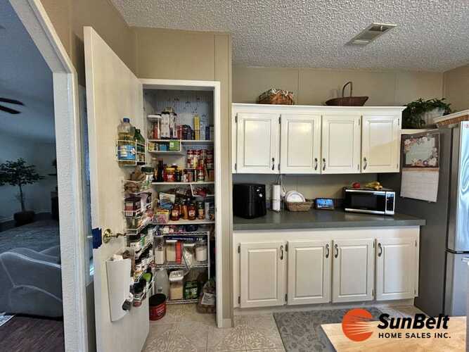 Listing Photo 16
