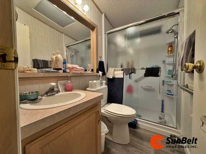 Listing Photo 12