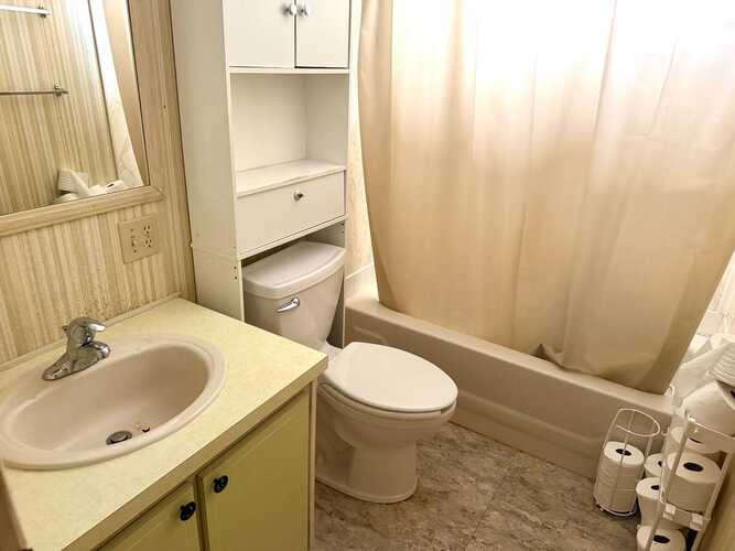 Listing Photo 12