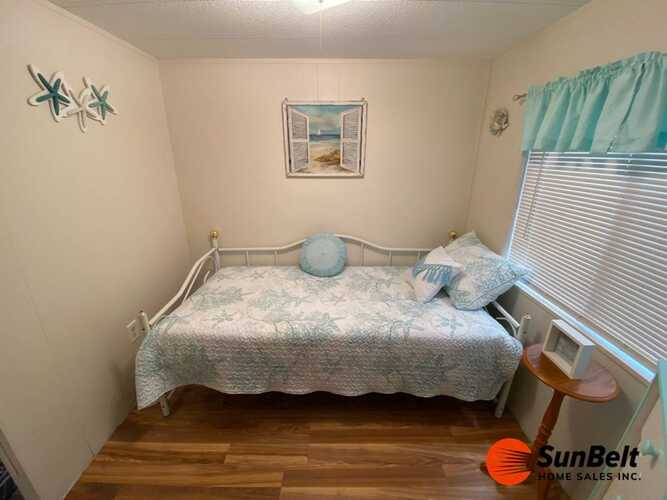 Listing Photo 8