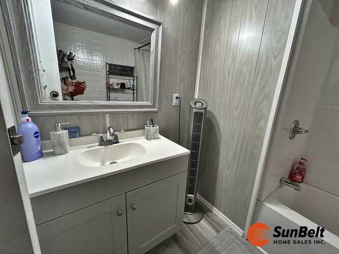 Listing Photo 14