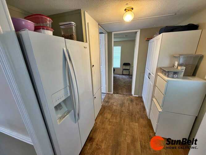 Listing Photo 8