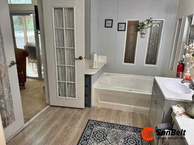 Listing Photo 22