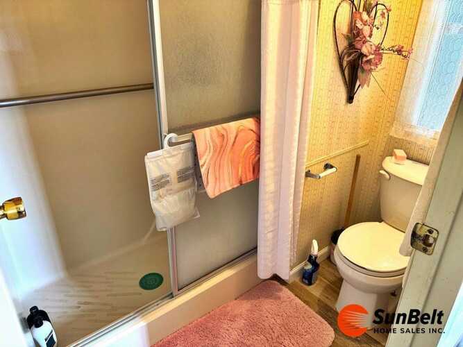 Listing Photo 10
