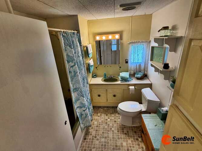 Listing Photo 11