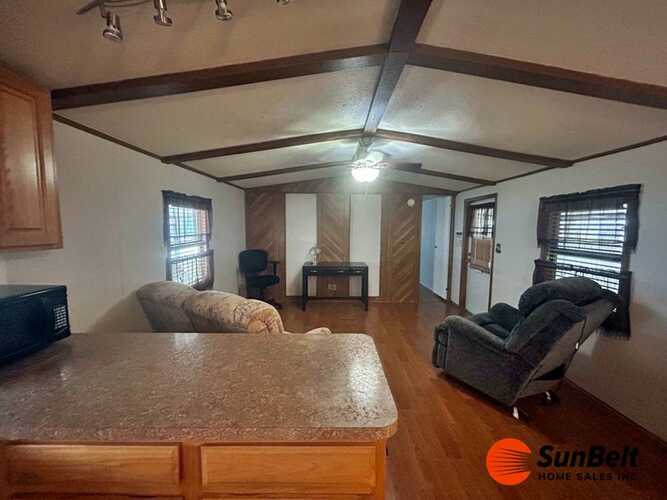 Listing Photo 8