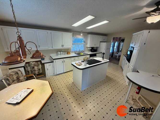 Listing Photo 8