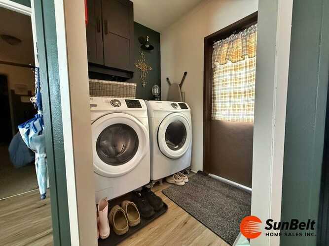 Listing Photo 11