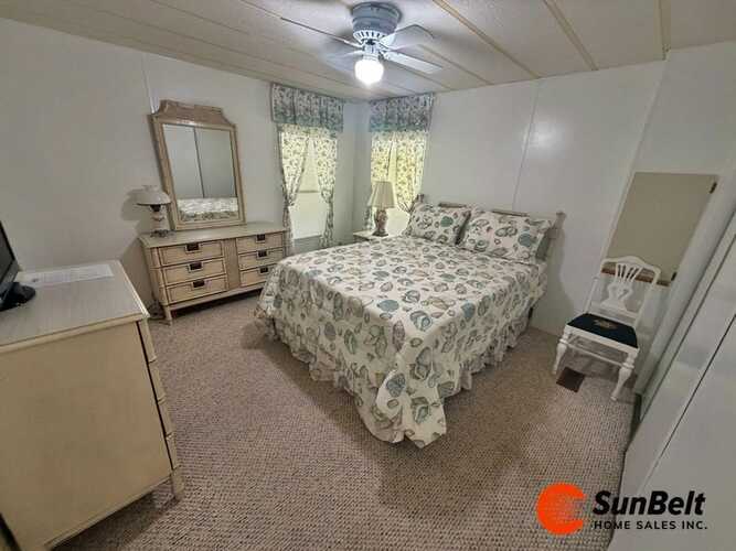 Listing Photo 10