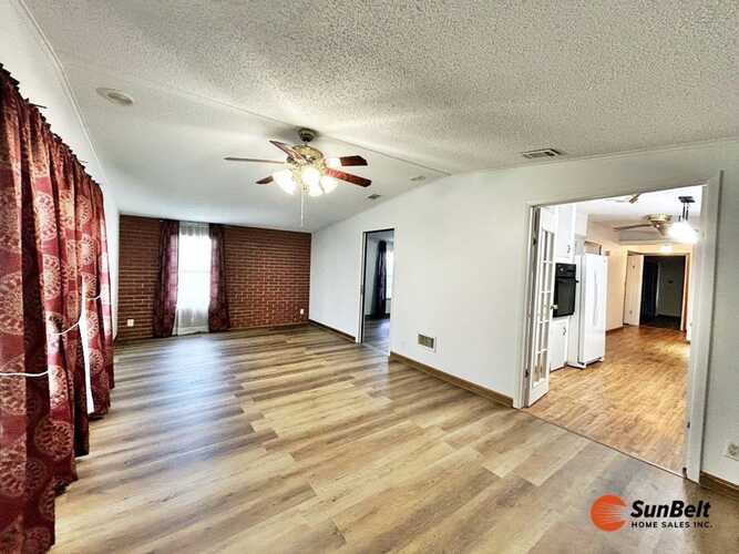 Listing Photo 6