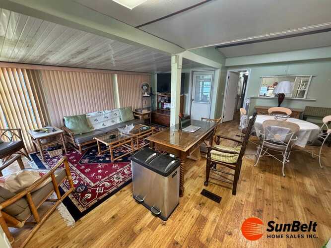 Listing Photo 8