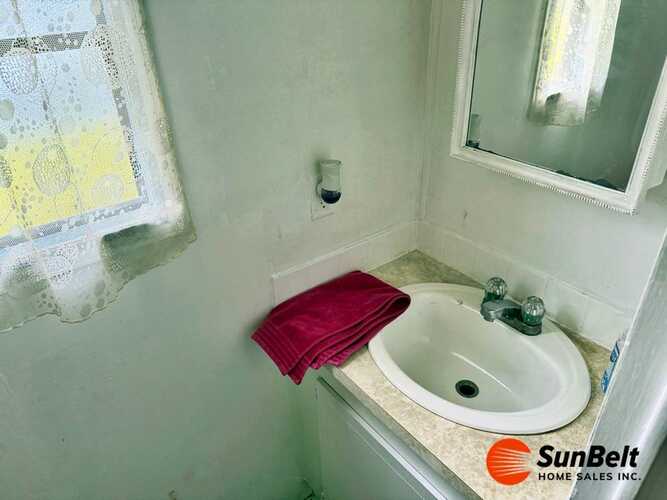 Listing Photo 10