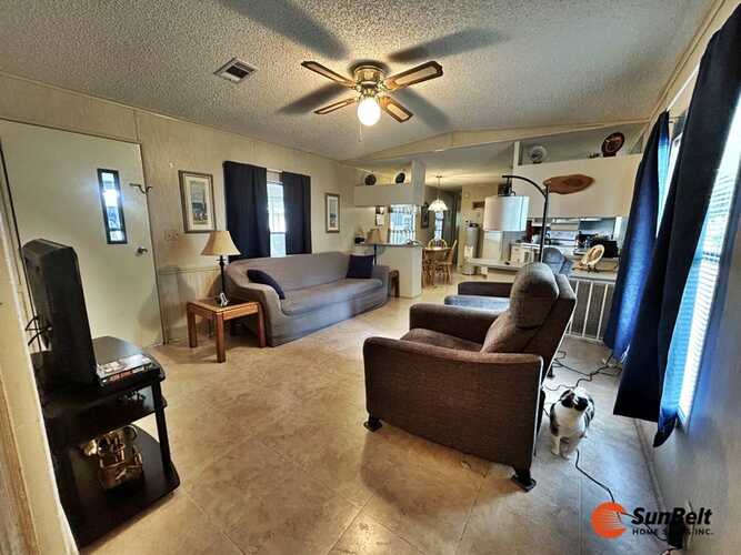 Listing Photo 12