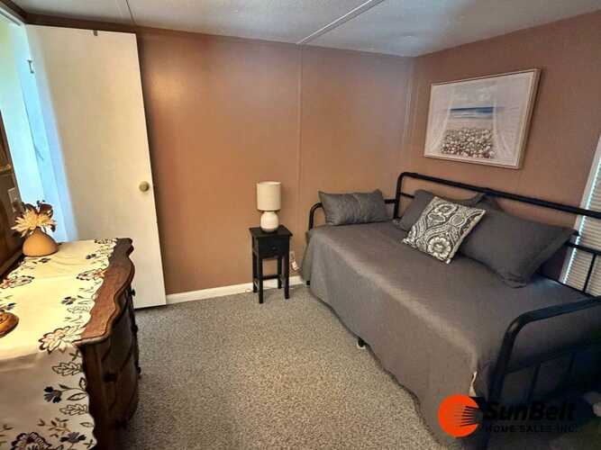 Listing Photo 15