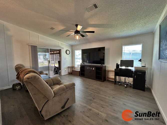 Listing Photo 15