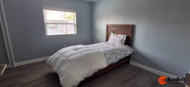 Listing Photo 12