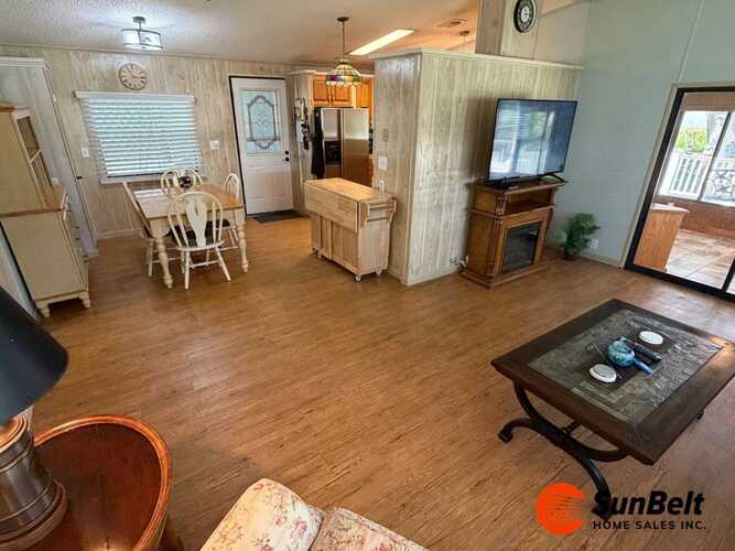 Listing Photo 10