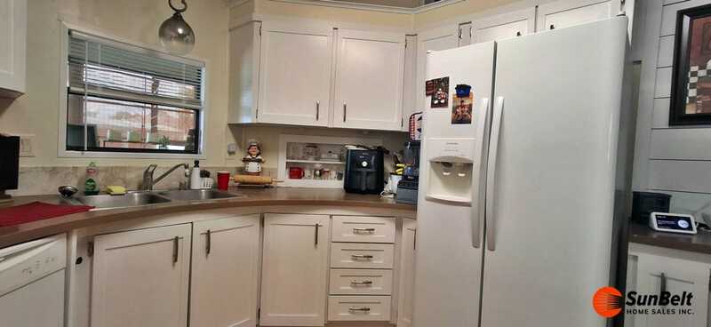 Listing Photo 11
