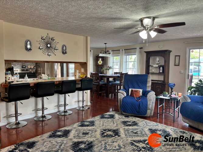 Listing Photo 11