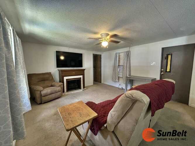 Listing Photo 8