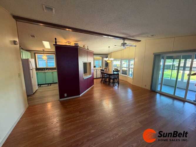 Listing Photo 7