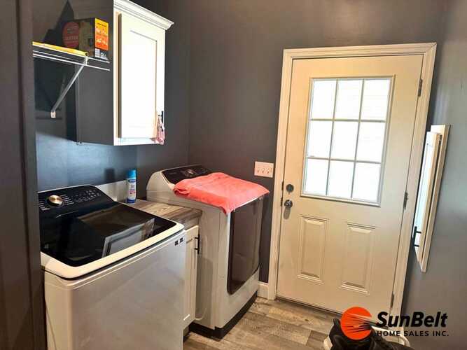 Listing Photo 17