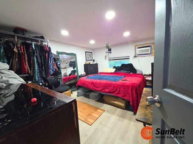 Listing Photo 6