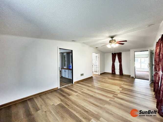 Listing Photo 7