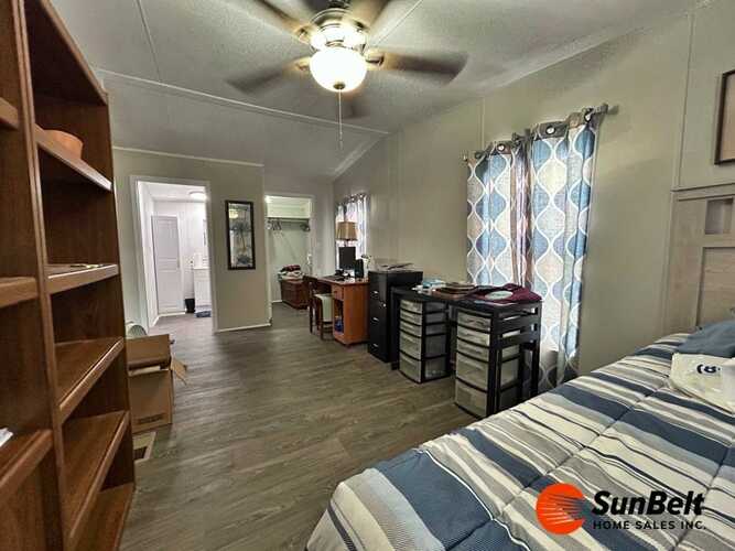 Listing Photo 17