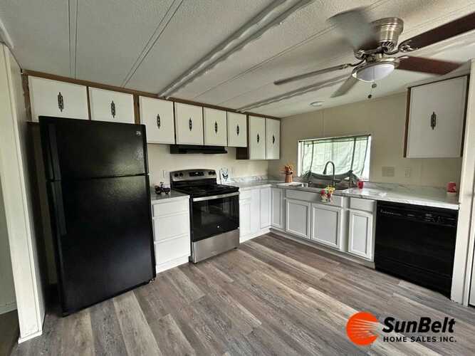 Listing Photo 8