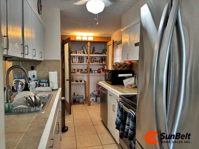 Listing Photo 10