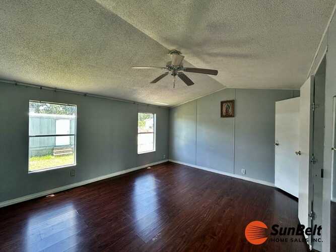 Listing Photo 16