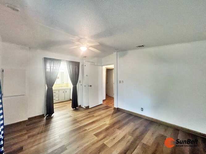 Listing Photo 25